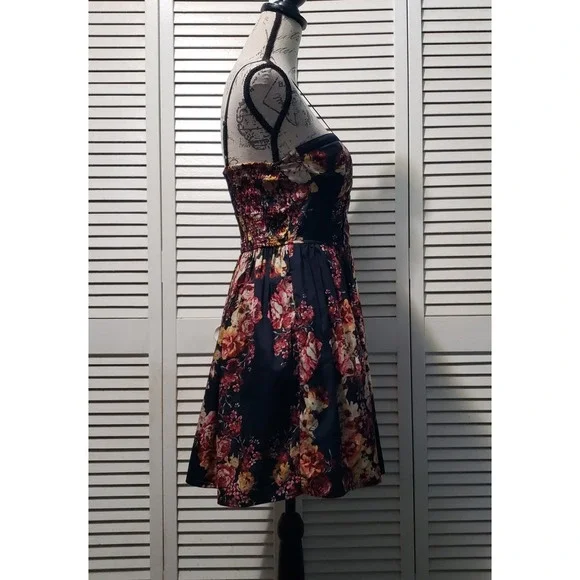 Band Of Gypsies Bustier Dress Women's Small Black Floral Strappy Smocked Bodice - Picture 3 of 9
